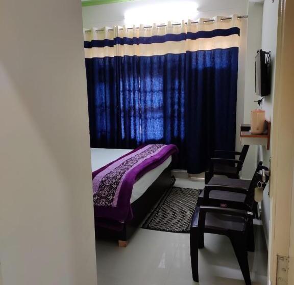 스탠다드 룸 산 전망, The Himalayas Guest House