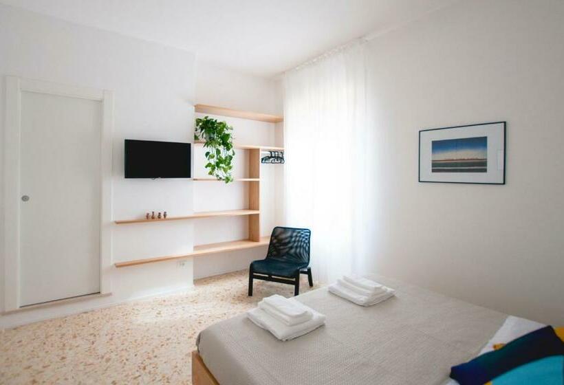 اتاق استاندارد سه نفره, Casa27