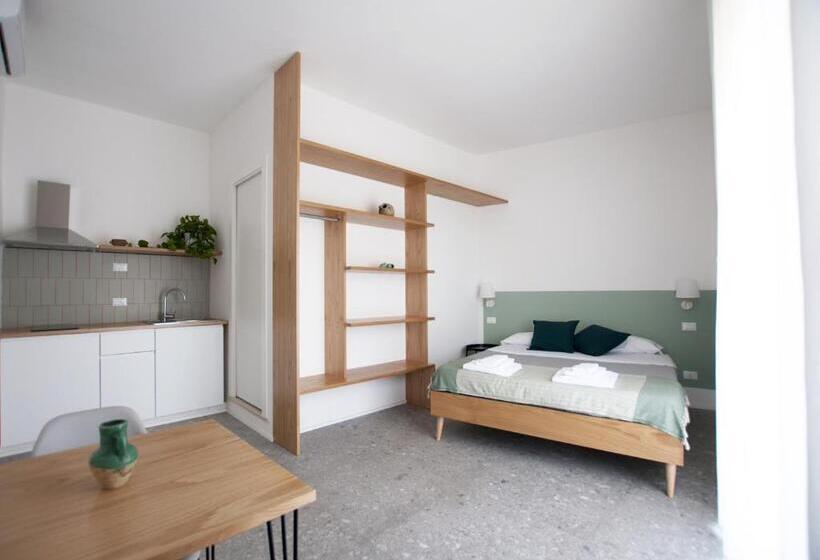 Студио Стандарт с Балконом, Casa27