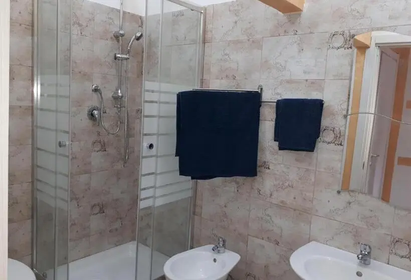 اتاق استاندارد, B&b Relax