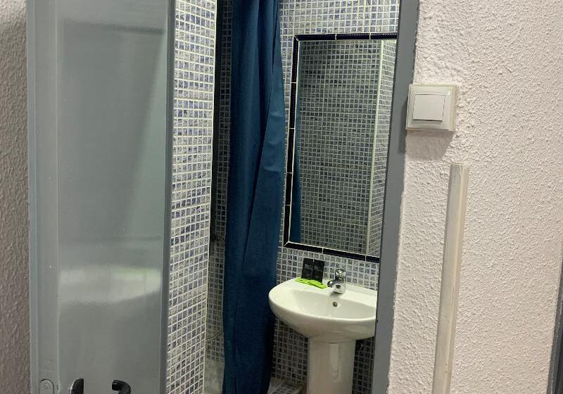 اتاق استاندارد سه نفره, Hostal Alcobia