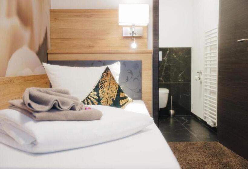 Tek Kişilik Delüks Oda, Outlet