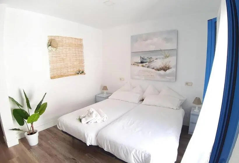 اتاق اساندارد با چشم‌انداز جانبی به دریا, Ananda Beach Rooms