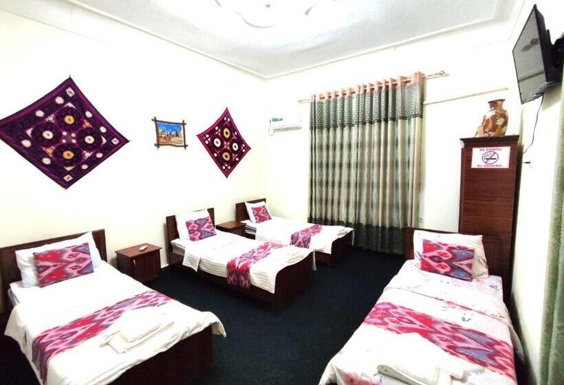 חדר סופריור לארבעה, World Guest House