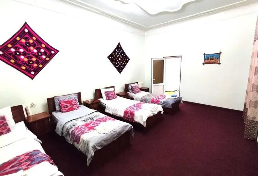 اتاق سوپریور چهار تخته, World Guest House
