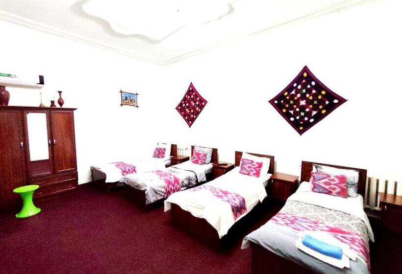 חדר סופריור לארבעה, World Guest House