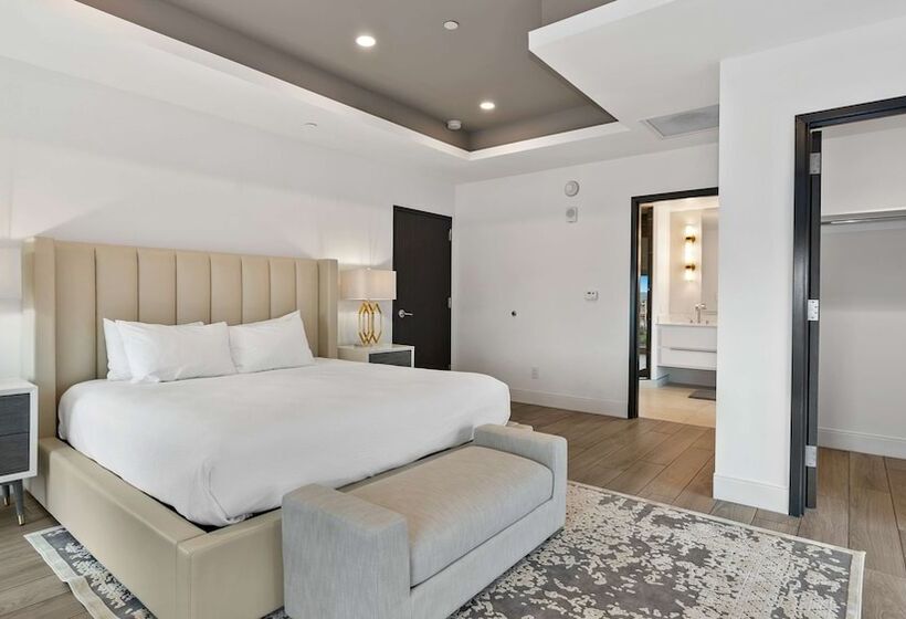 اتاق استاندارد تودرتو, Embassy Suites By Hilton Knoxville Downtown