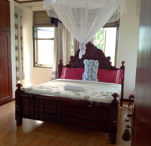 اتاق اکونومی, Discovery Courts