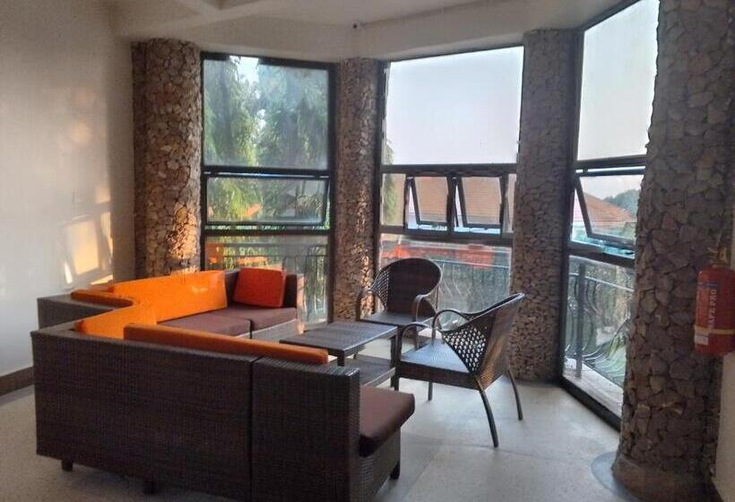 اتاق استاندارد, Discovery Courts