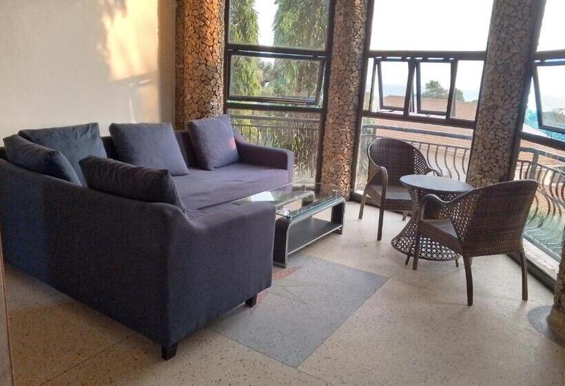 اتاق اکونومی, Discovery Courts