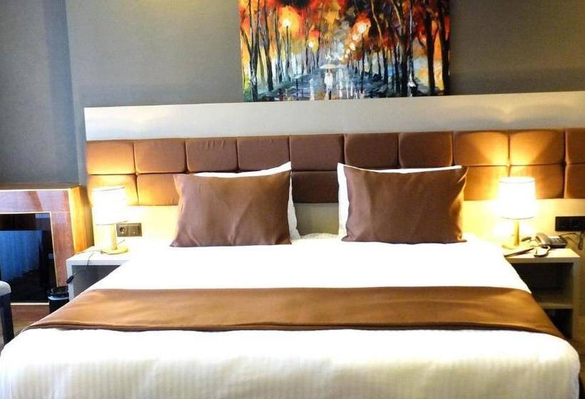 اتاق لوکس سه تخته, Respiro Boutique