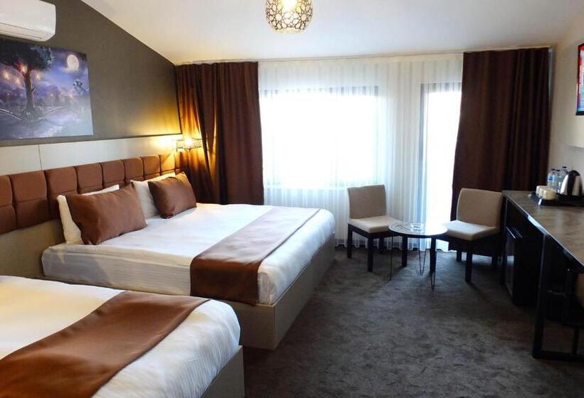 اتاق لوکس سه تخته, Respiro Boutique