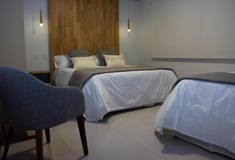 스탠다드 트리플 룸, Portal Del Callvú