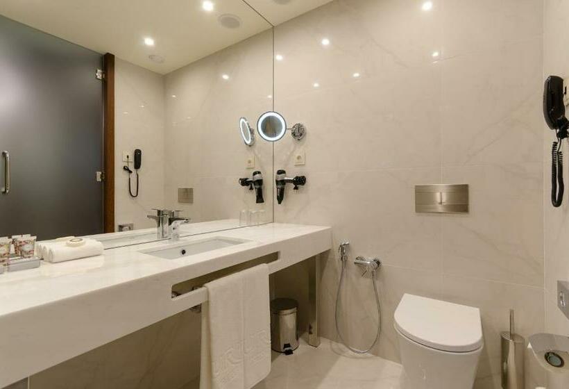 エクゼクティブルーム, Turim Boulevard