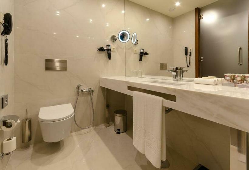 スイート(家族用), Turim Boulevard