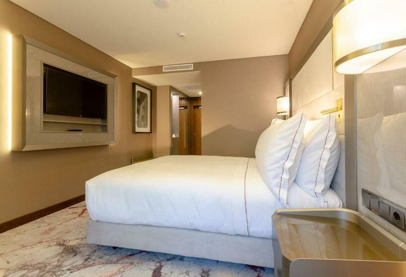 Quarto Superior com Vistas, Turim Boulevard