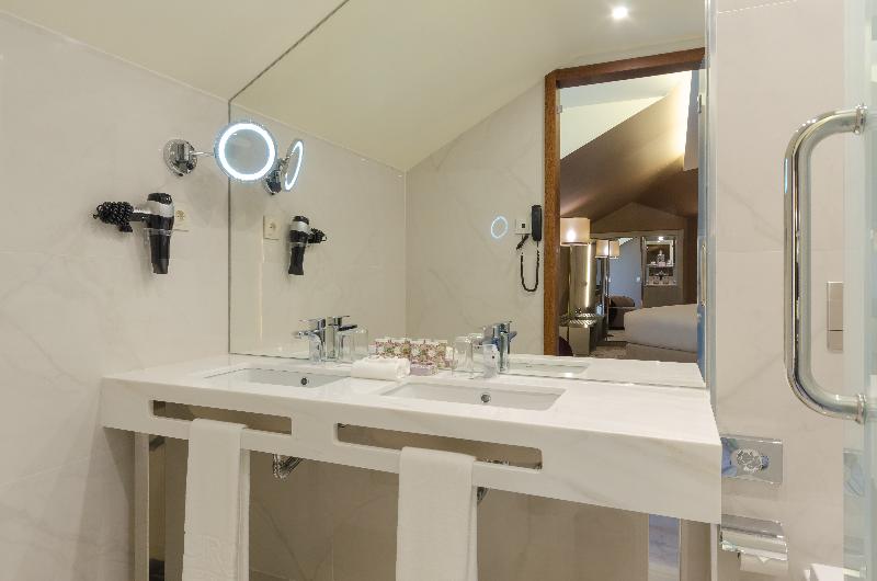 スーペリアールーム, Turim Boulevard