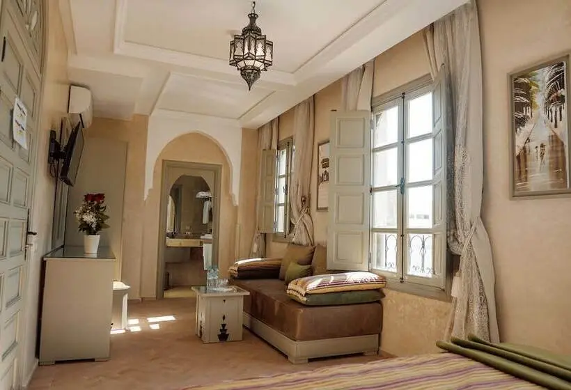 سوییت جونیور, Riad Zidania