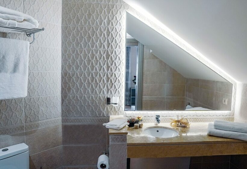 주니어 스위트, Riad Zidania