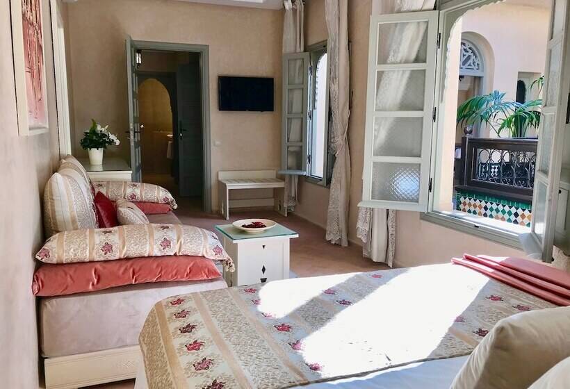 디럭스 스위트, Riad Zidania