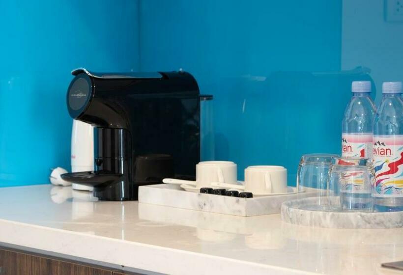 Номер Deluxe Кровать Кинг, Urbanite