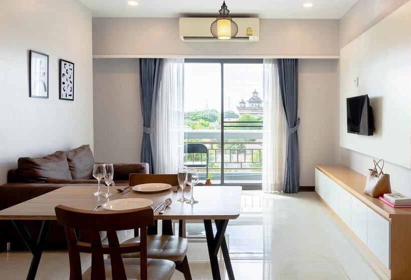 Family Suite, Urbanite