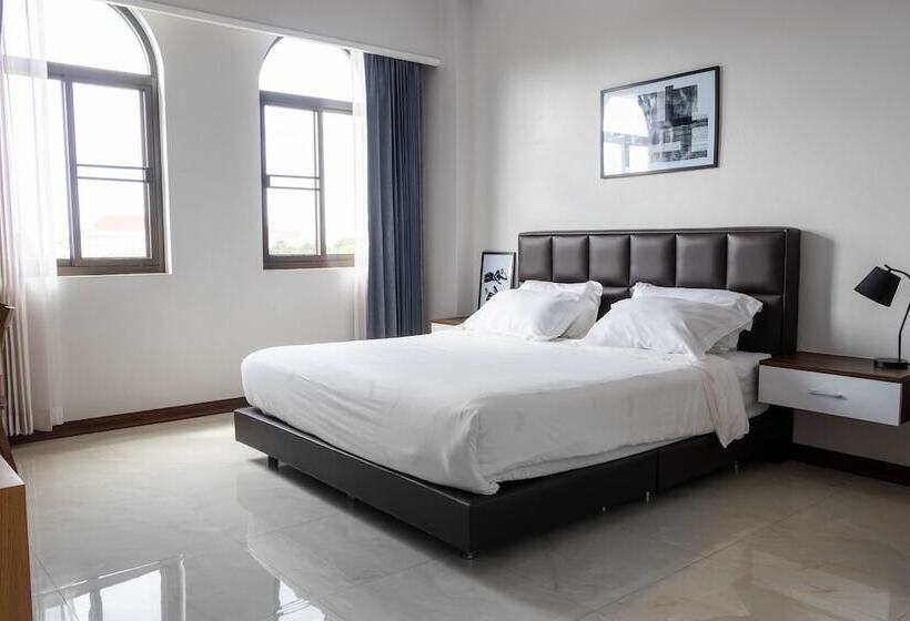 Люкс 2 Спальни, Urbanite