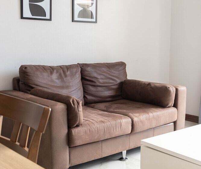 Family Suite, Urbanite