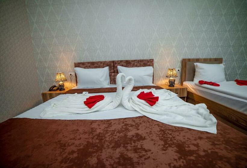 اتاق استاندارد سه نفره, Continental