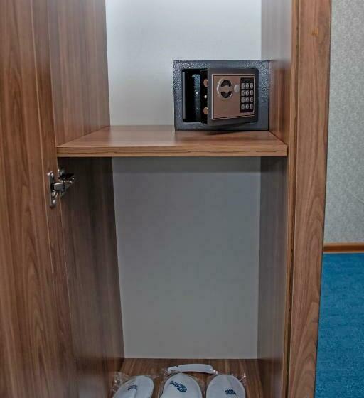 اتاق سوپریور چهار تخته, Continental