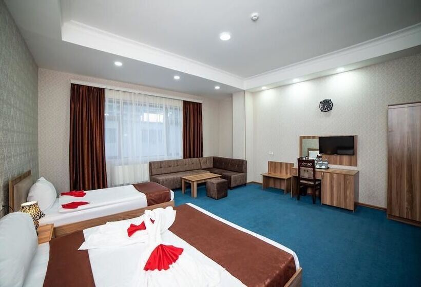 اتاق استاندارد سه نفره, Continental