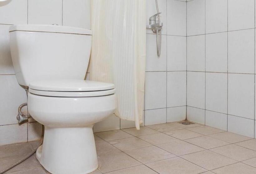 Номер Стандарт, Reddoorz @ Cikutra 3