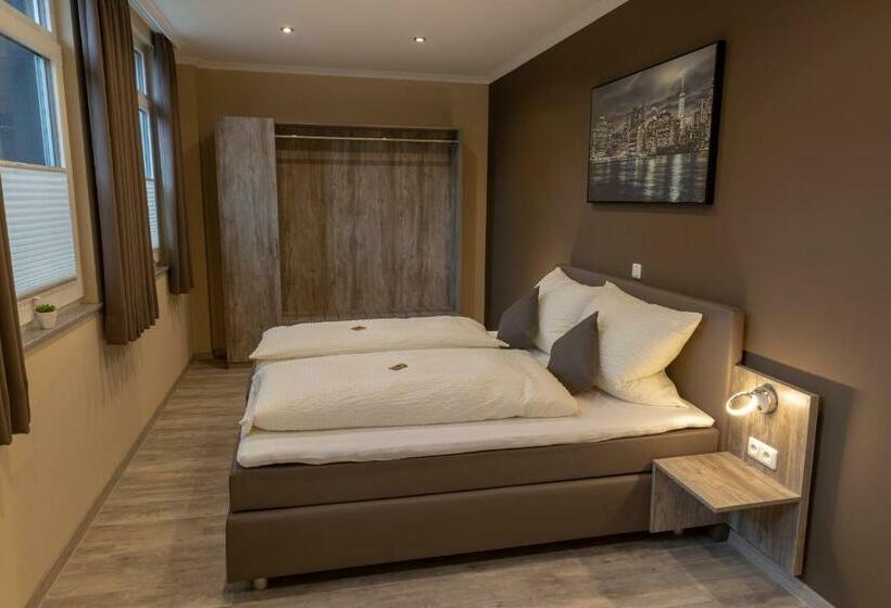 חדר דלוקס, Mey