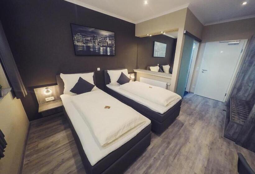 חדר סטנדרט, Mey