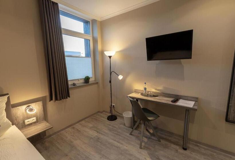 חדר סטנדרט יחיד, Mey