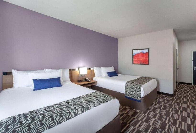 Номер Стандарт Адаптированный для Инвалидов, Microtel Inn & Suites By Wyndham College Station
