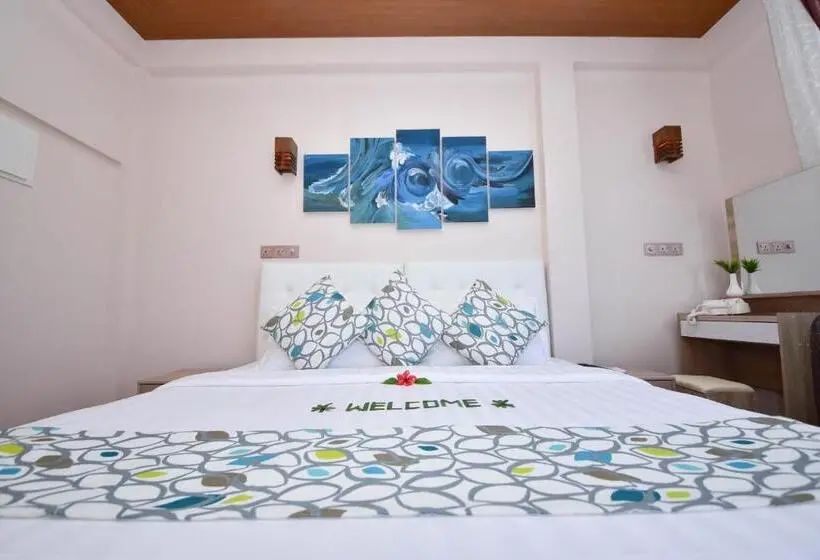 اتاق استاندارد سه نفره, Vilu Thari Inn Maldives