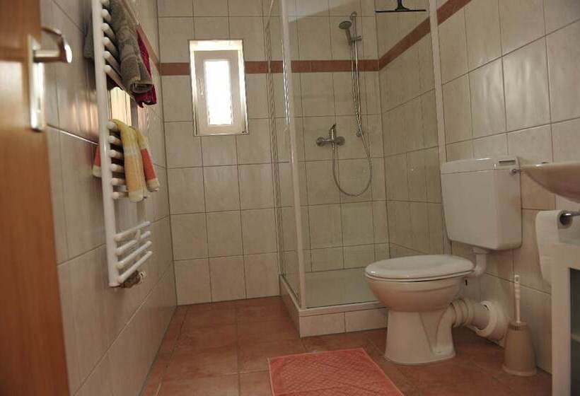 جناح, Pension Holzapfel