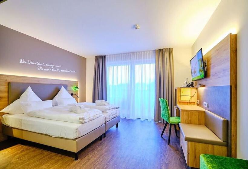 Номер Стандарт с Балконом, Sonnenhotel Weingut Römmert