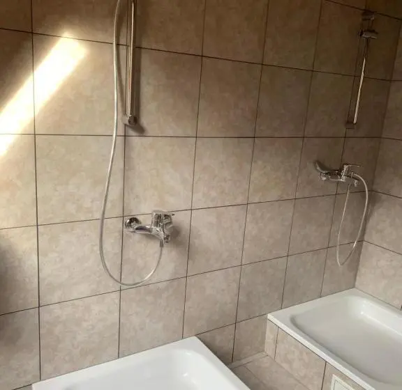 ファミリールーム, Ab Apartment Objekt 122