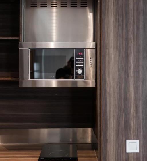 آپارتمان 1 خوابه, Az Hotel Montana