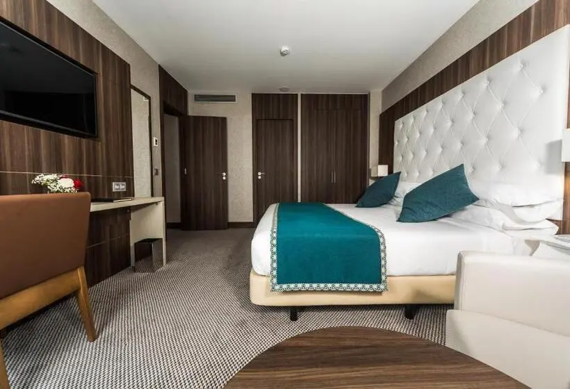 اتاق استاندارد با چشم‌انداز دریا, Az Hotel Montana