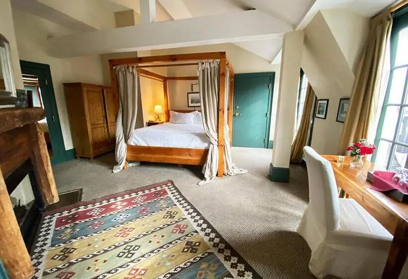 キングサイズベッドのデラックスルーム, The Red Lion Inn