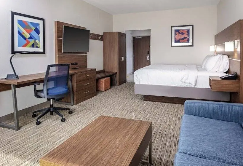 スイート, Holiday Inn Express & Suites   Madison, An Ihg