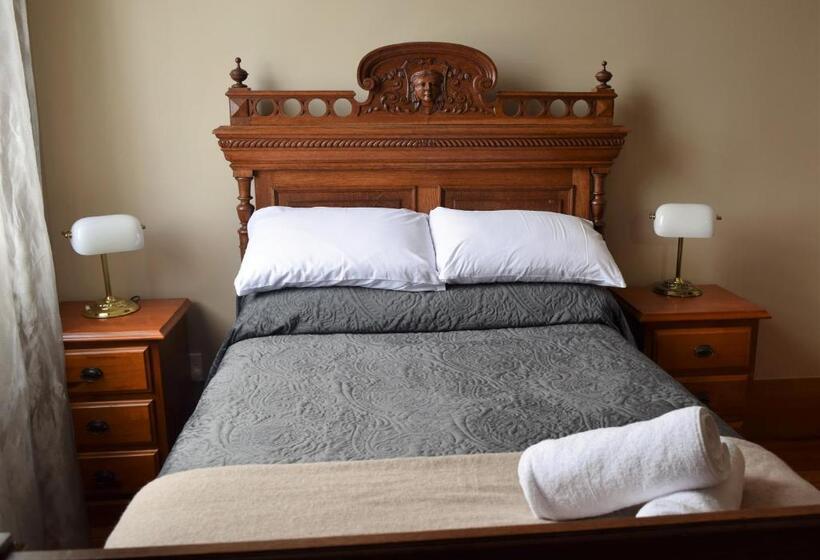 スタンダードルーム, Left Bank