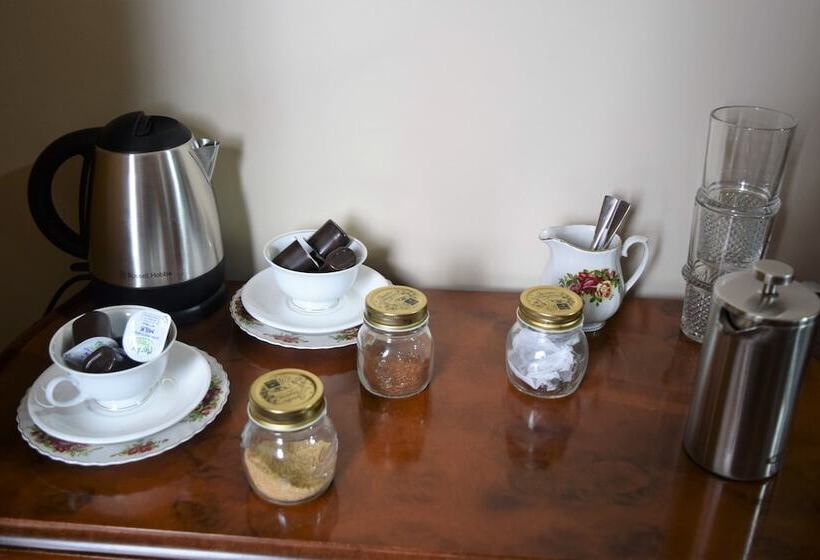 スタンダードルーム, Left Bank