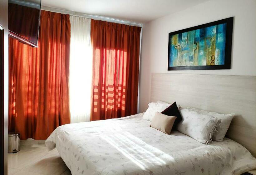 디럭스 룸 킹사이즈 침대, Radoa