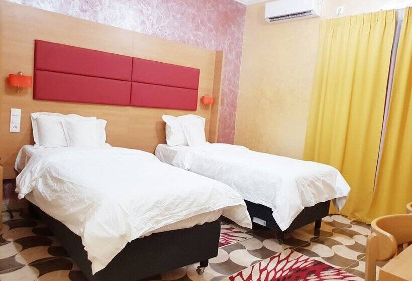 اتاق استاندارد, Takialt