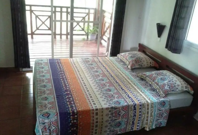 اتاق استاندارد با چشمانداز دریا, Zara Village