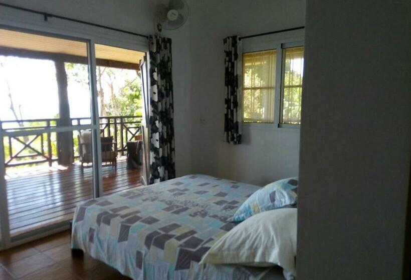 اتاق استاندارد با چشمانداز باغ, Zara Village